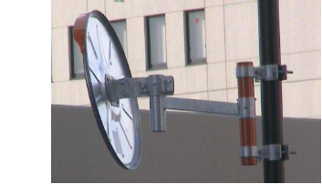 カーブミラー横から